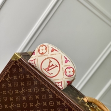 LV Clutch Bags